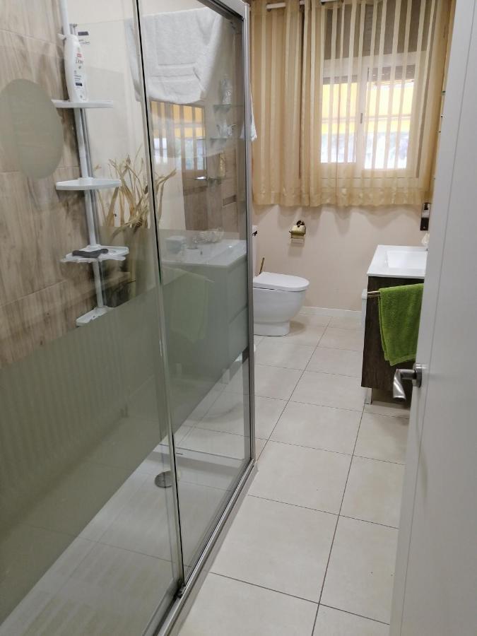Habitacion Individual En Tarrega Apartment Bagian luar foto