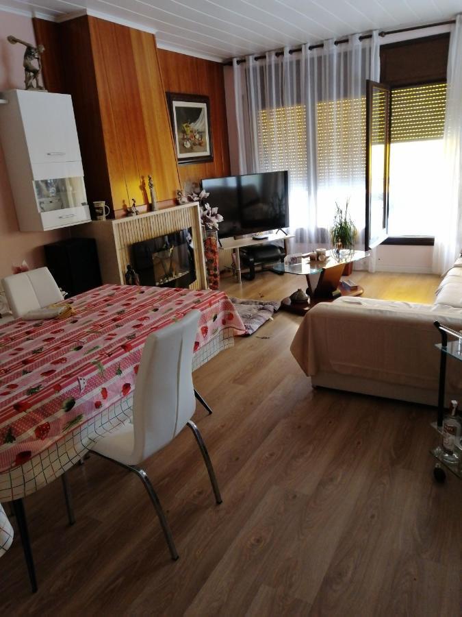 Habitacion Individual En Tarrega Apartment Bagian luar foto